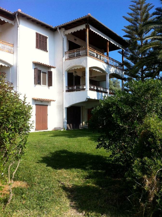 Lefkada Beachfront Apartment 尼基亚娜 外观 照片
